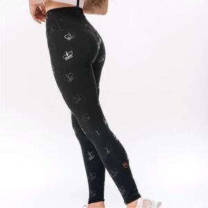 KadyLuxe Crown Tonal Leggings Black Size Medium  C